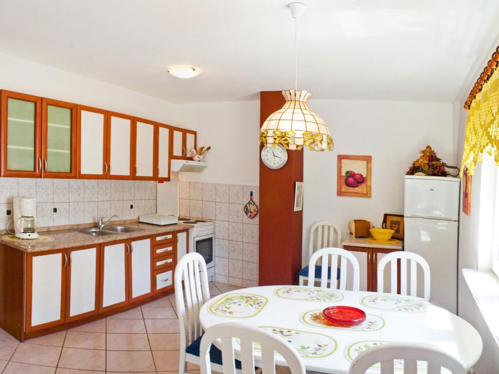 Apartments Villa Annika Slatine Zimmer foto