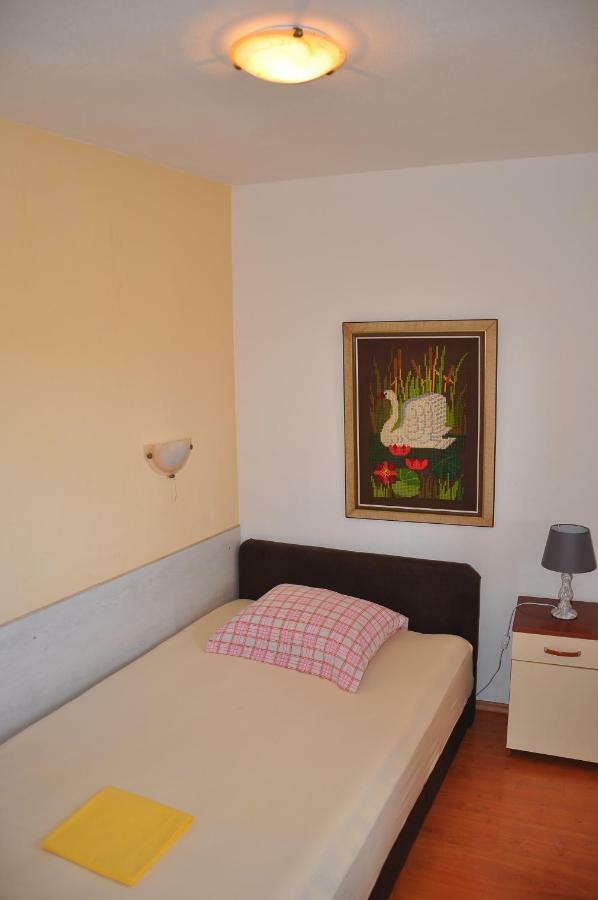 Apartments Villa Annika Slatine Exterior foto