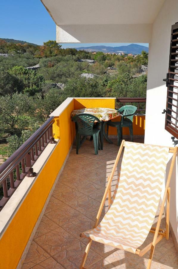 Apartments Villa Annika Slatine Exterior foto