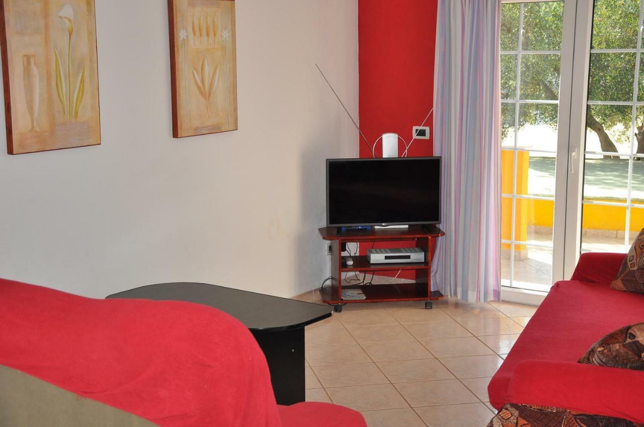 Apartments Villa Annika Slatine Exterior foto
